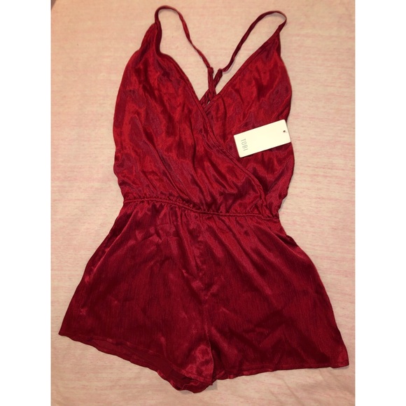 TOBI Alice Surplice Red Satin Romper - Picture 4 of 7
